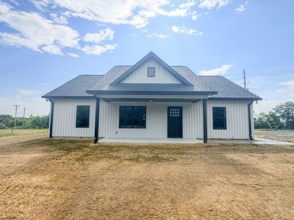 4677 Scottsville Rd , Lafayette, TN 37083