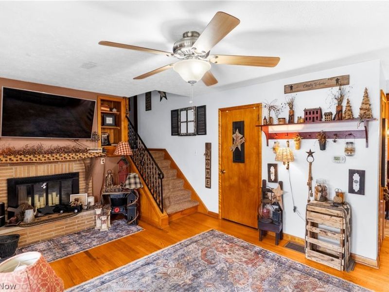 27 E Friend Street, Columbiana, OH 44408 Photo 10