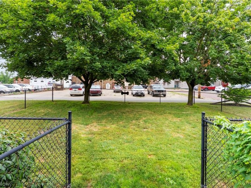 27 E Friend Street, Columbiana, OH 44408 Photo 6