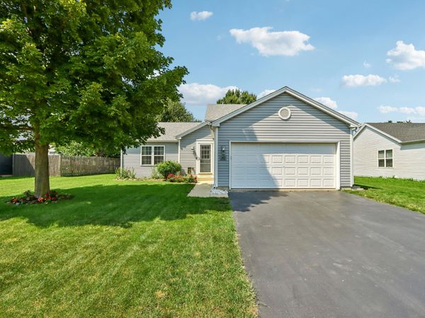 242 Deer Path Dr, Genoa City, WI 53128