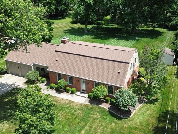 2221 Fiesta Drive, Troy, OH 45373
