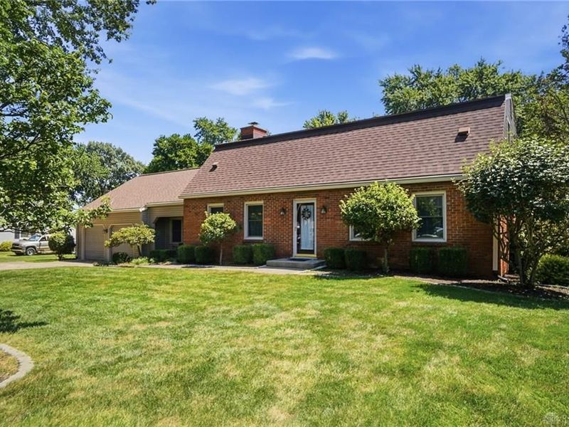 2221 Fiesta Drive, Troy, OH 45373 Photo 2