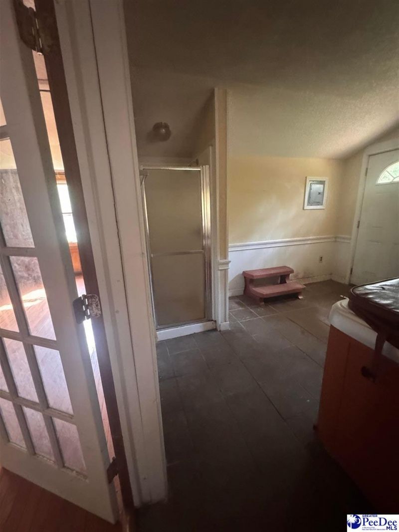 352 Bayview Cir Photo 12