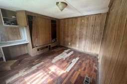 352 Bayview Cir photo 4