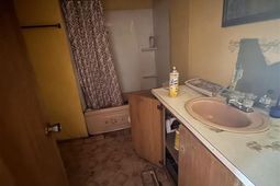 352 Bayview Cir photo 4