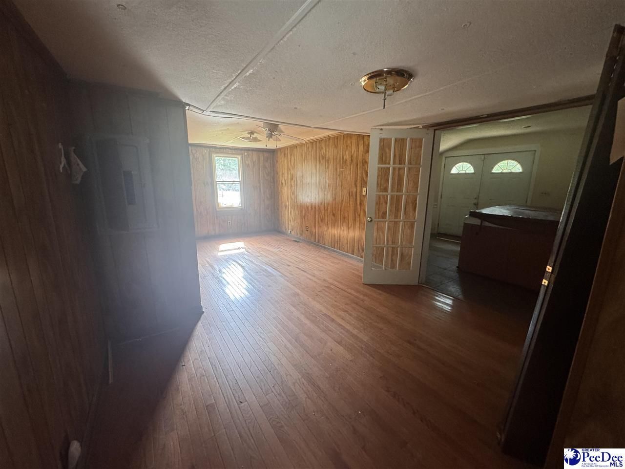 352 Bayview Cir Photo 9