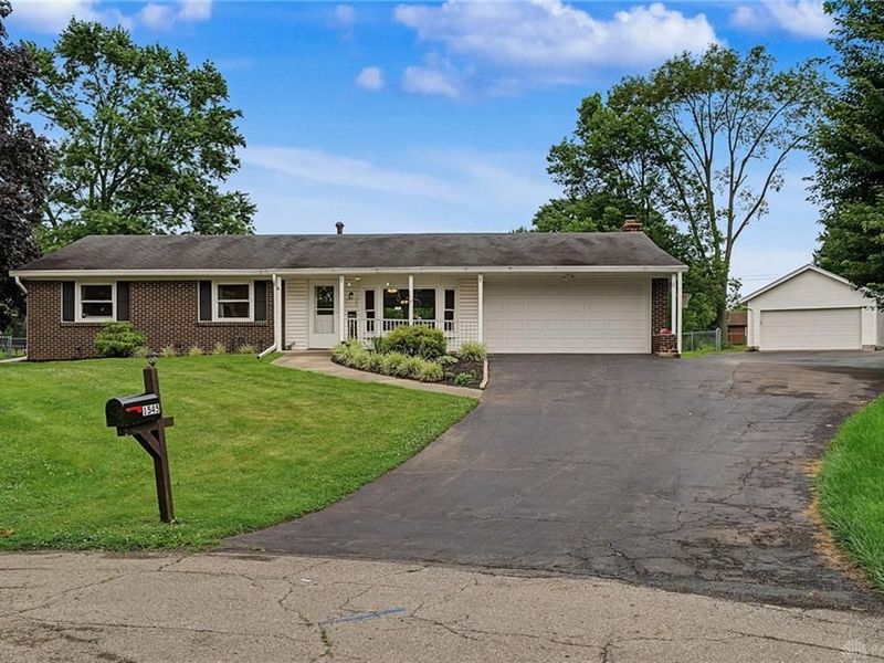 1545 Gunther Drive, Bellbrook, OH 45305 Photo 2