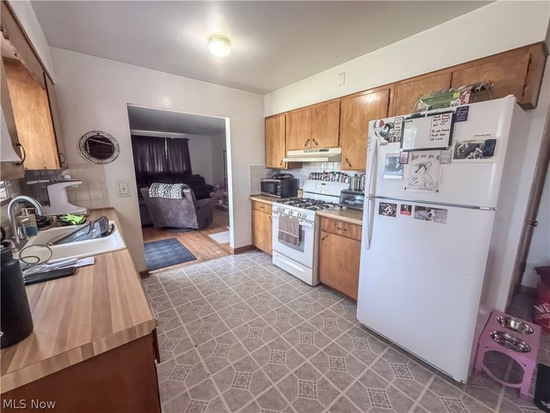 2110 Rockland Ave, Belpre, OH 45714 Photo 8