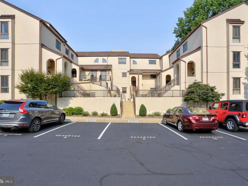 8906 Battery Place , Unit 4, Bethesda, MD 20814 Main Photo