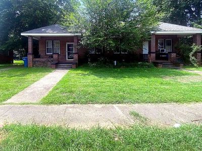 747 Holloway Avenue, Greenwood, SC 29646