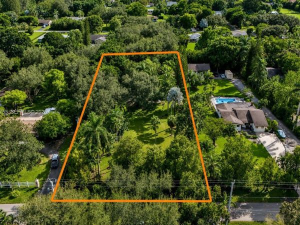 14270 SW 20th St , Davie, FL 33325