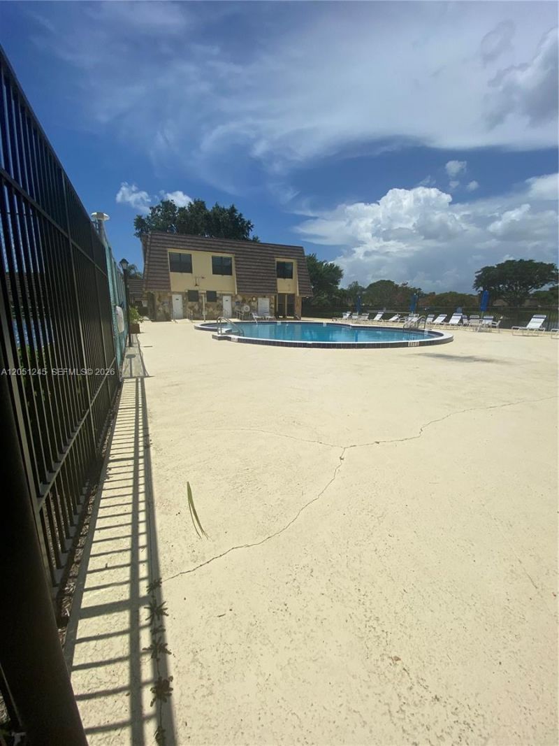 273 Springdale Cir , Unit 273, Palm Springs, FL 33461 Photo