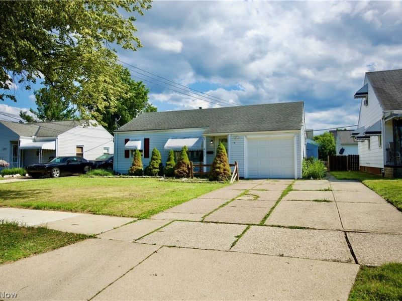 6117 Ira Avenue, Brooklyn, OH 44144 Photo 3