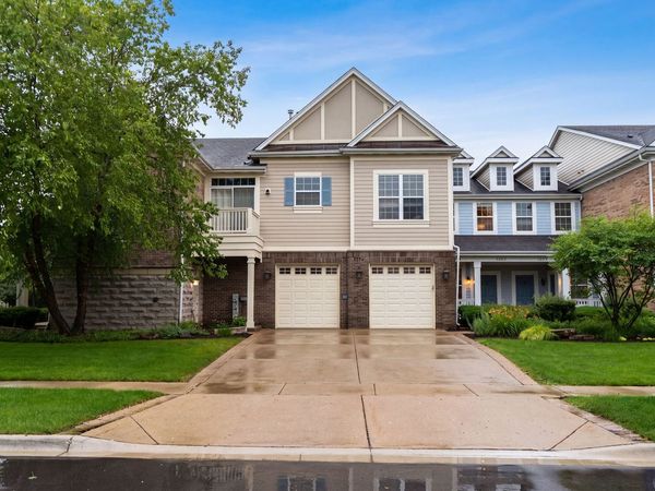 1379 Scarboro Road , Schaumburg, IL 60193