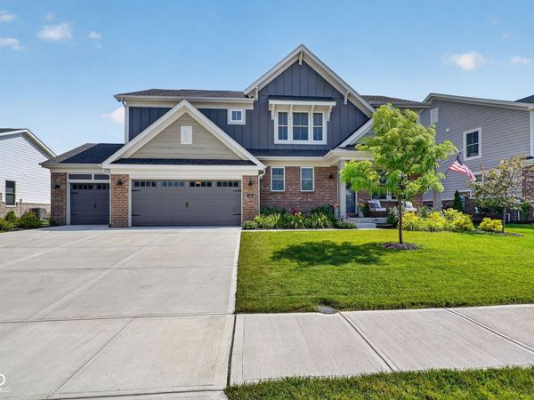 115 Oakhurst Way, Westfield, IN 46074