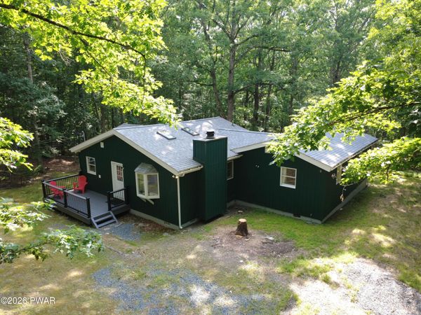 117 Hackney Court, Milford, PA 18337