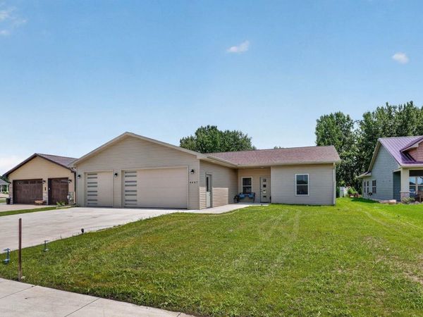 4467 Charm Drive, Waterloo, IA 50701