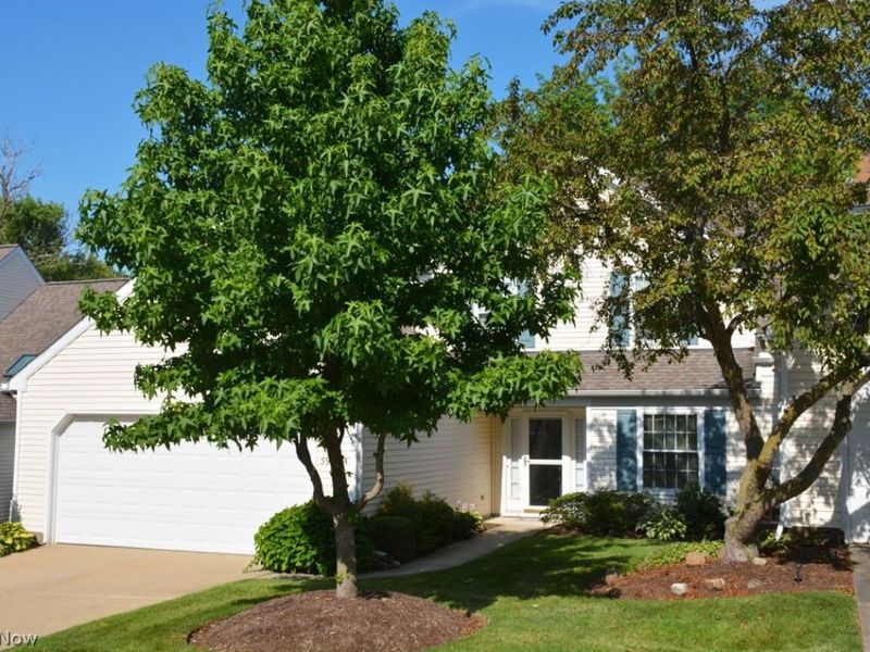 5999 Halle Farm Drive, Unit A, Willoughby, OH 44094 Photo 2