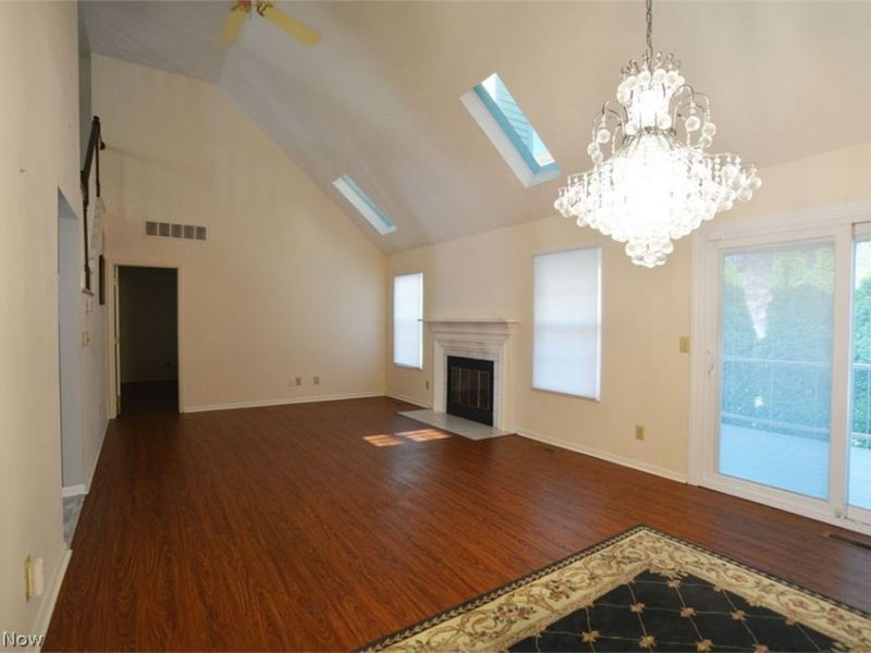 5999 Halle Farm Drive, Unit A, Willoughby, OH 44094 Photo 3