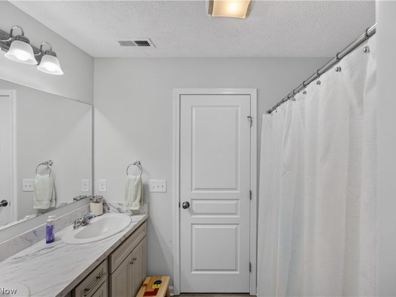 8643 Tahoe Drive, Macedonia, OH 44056 Photo 32