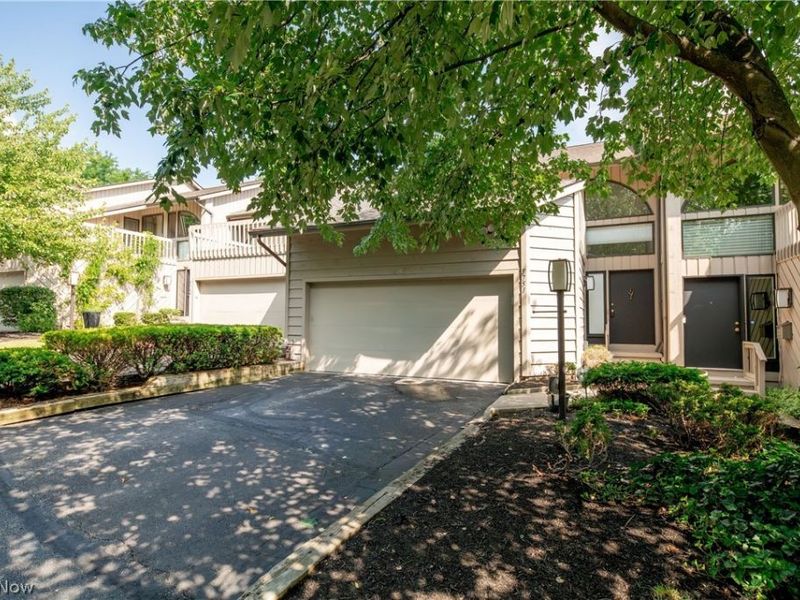 5751 Som Center Road, Solon, OH 44139 Photo 2