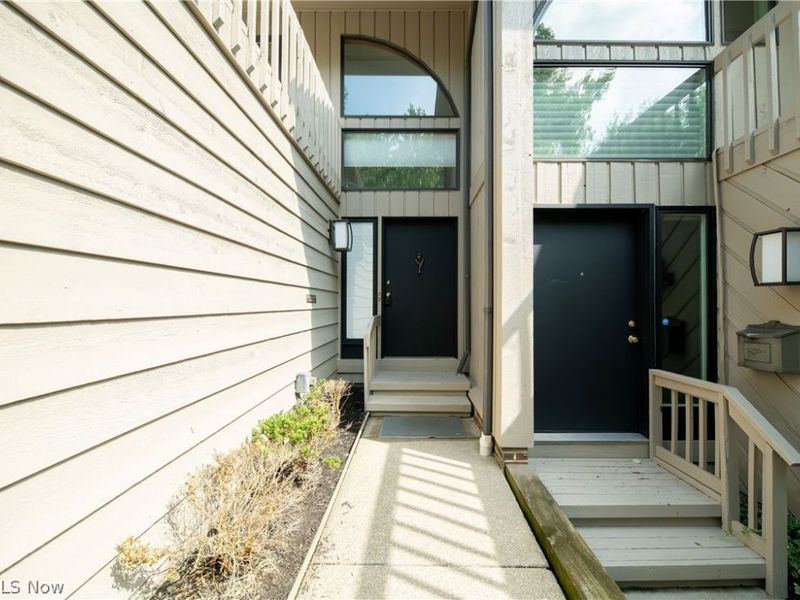 5751 Som Center Road, Solon, OH 44139 Photo 4