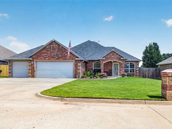 20733 Twisted Oak Road, Harrah, OK 73045