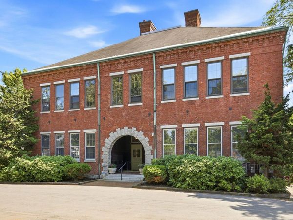 50 South School Street, Unit 2, Portsmouth, NH 03801