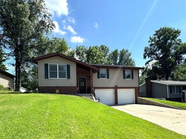 145 Lake Vista Drive , Carlyle, IL 62231
