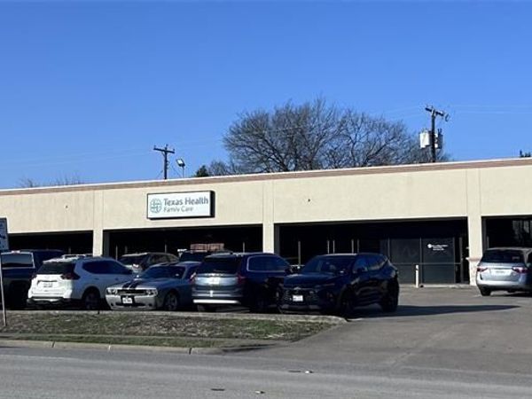 1280 S Main Street , Grapevine, TX 76051