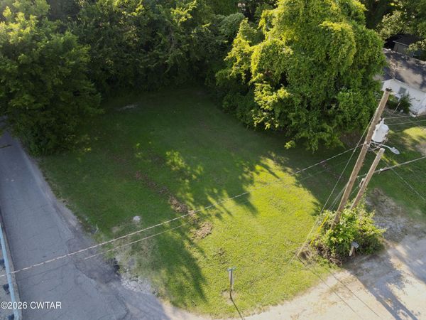 231 4th Avenue , Dyersburg, TN 38024