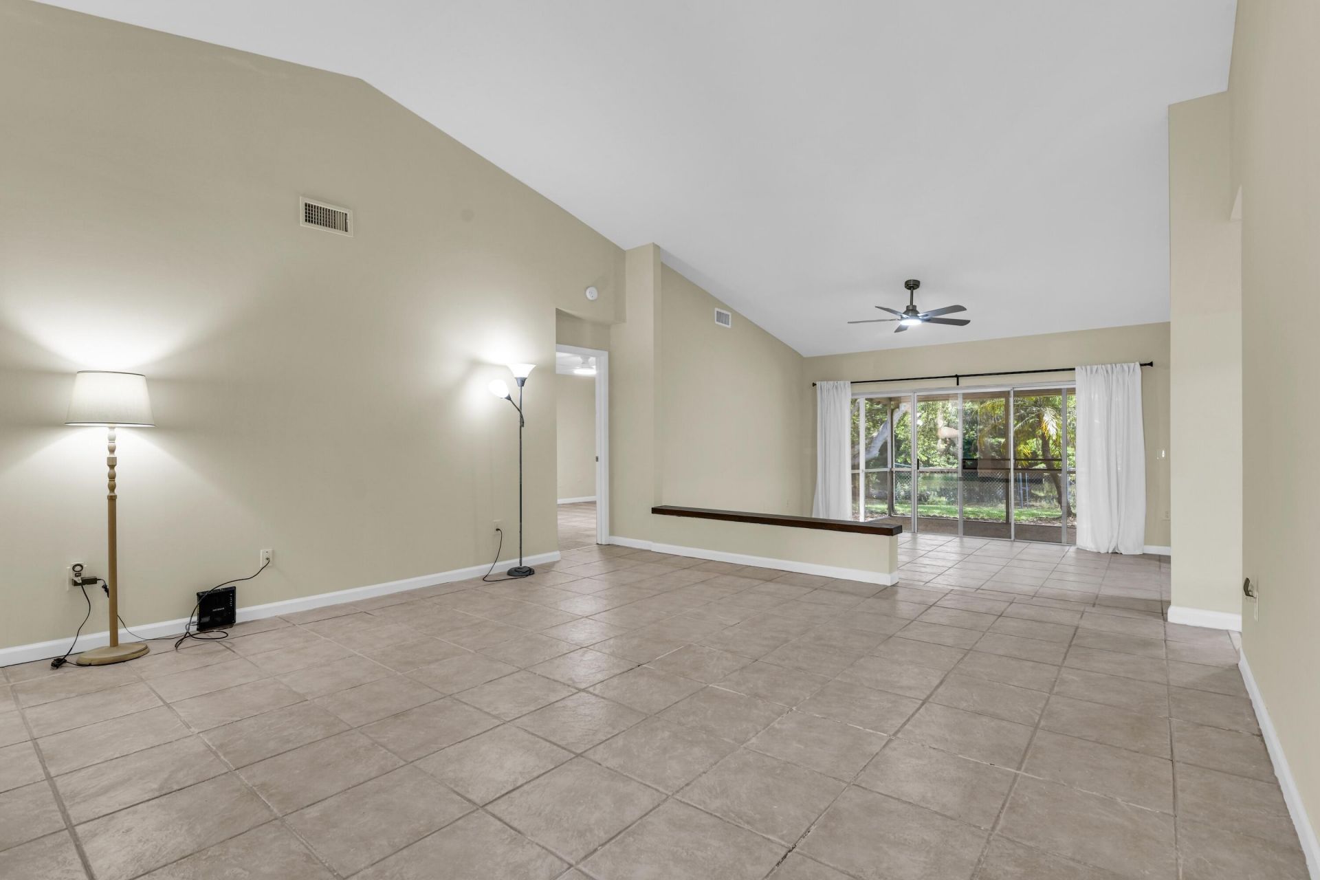 3930 NW 79th Way, Davie, FL 33024 Photo