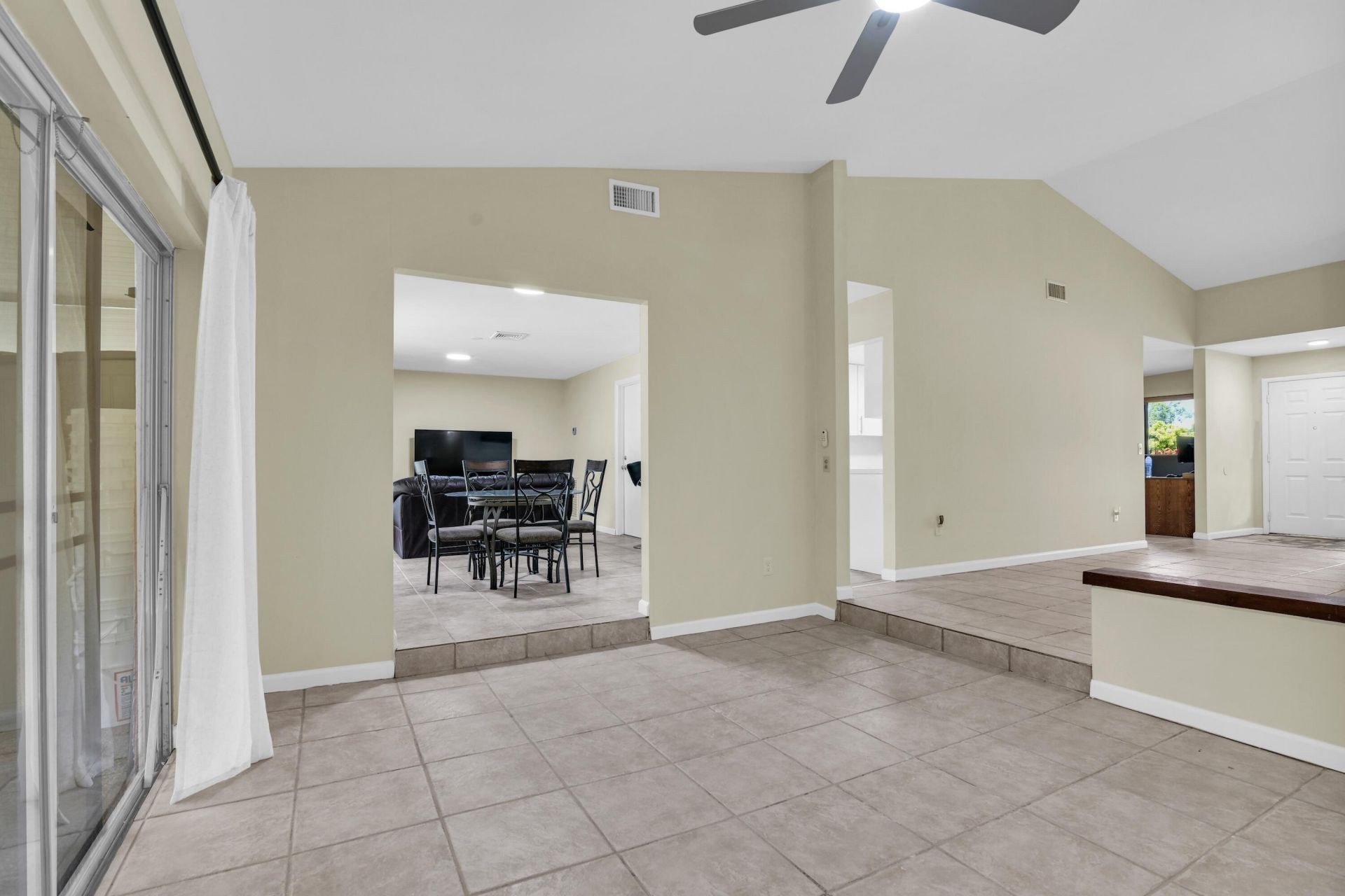3930 NW 79th Way, Davie, FL 33024 Photo