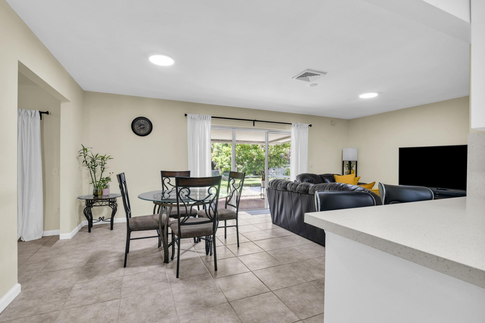 3930 NW 79th Way, Davie, FL 33024 Photo