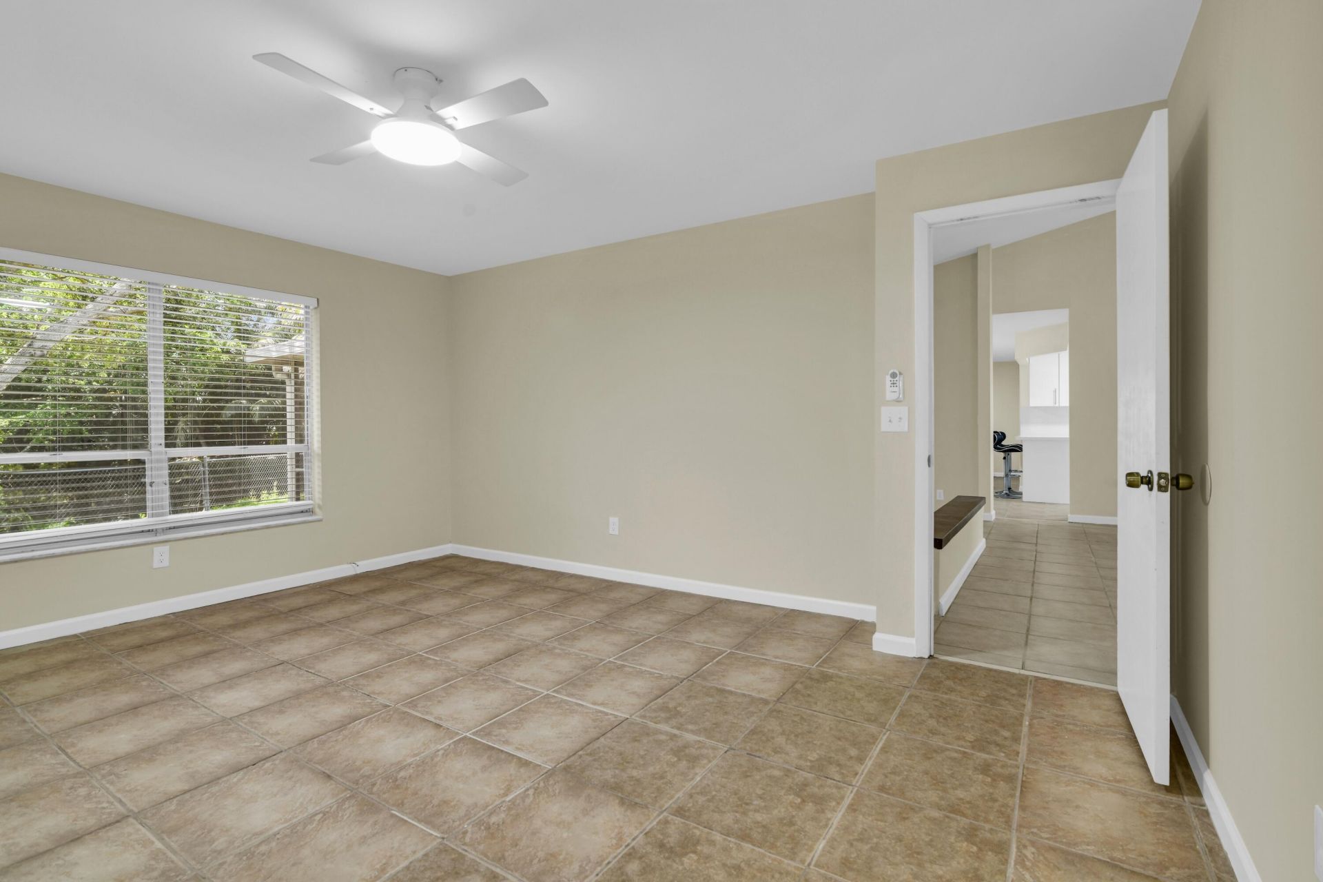 3930 NW 79th Way, Davie, FL 33024 Photo