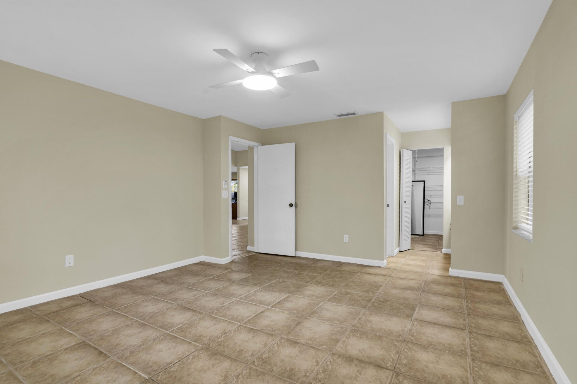 3930 NW 79th Way, Davie, FL 33024 Photo