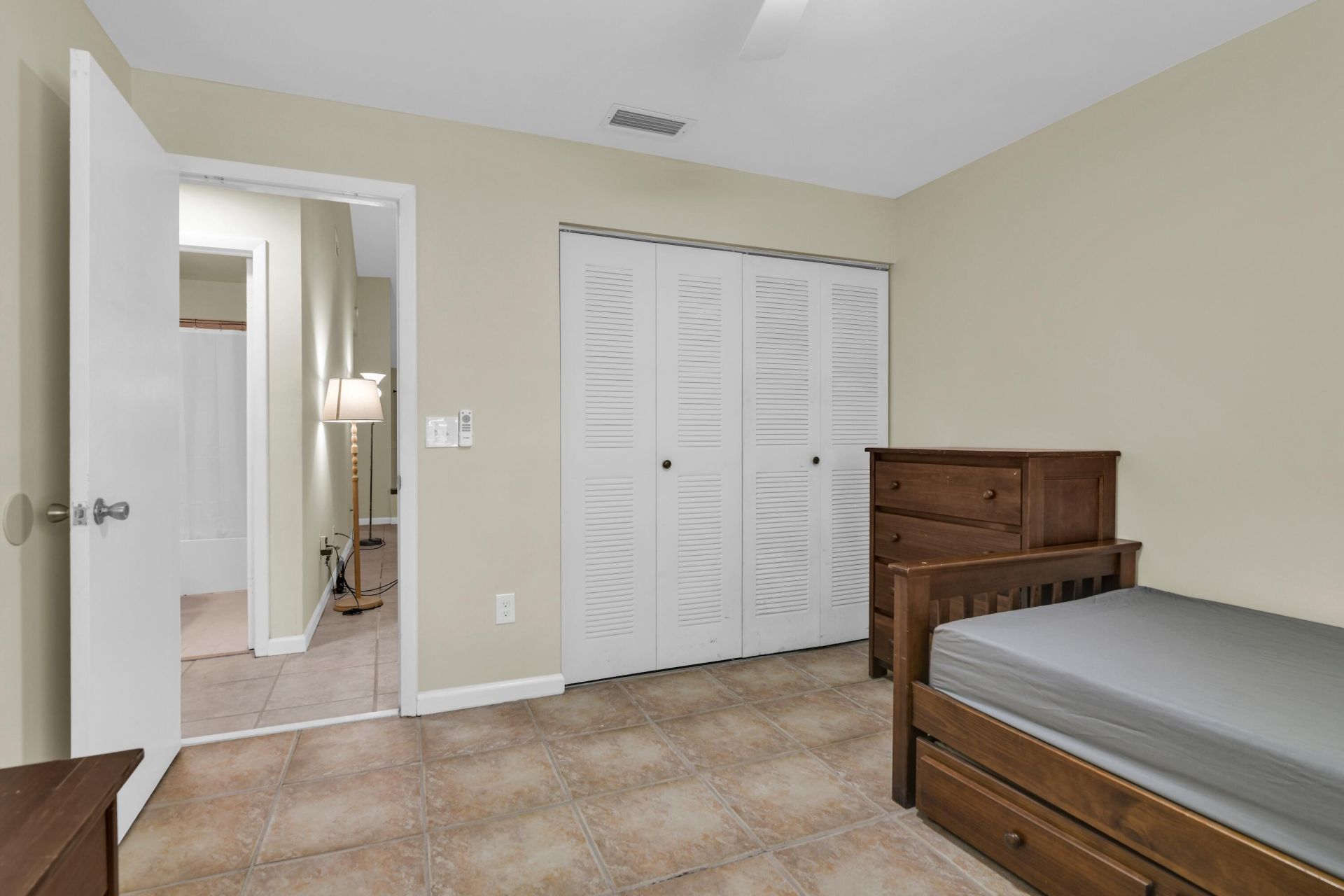3930 NW 79th Way, Davie, FL 33024 Photo