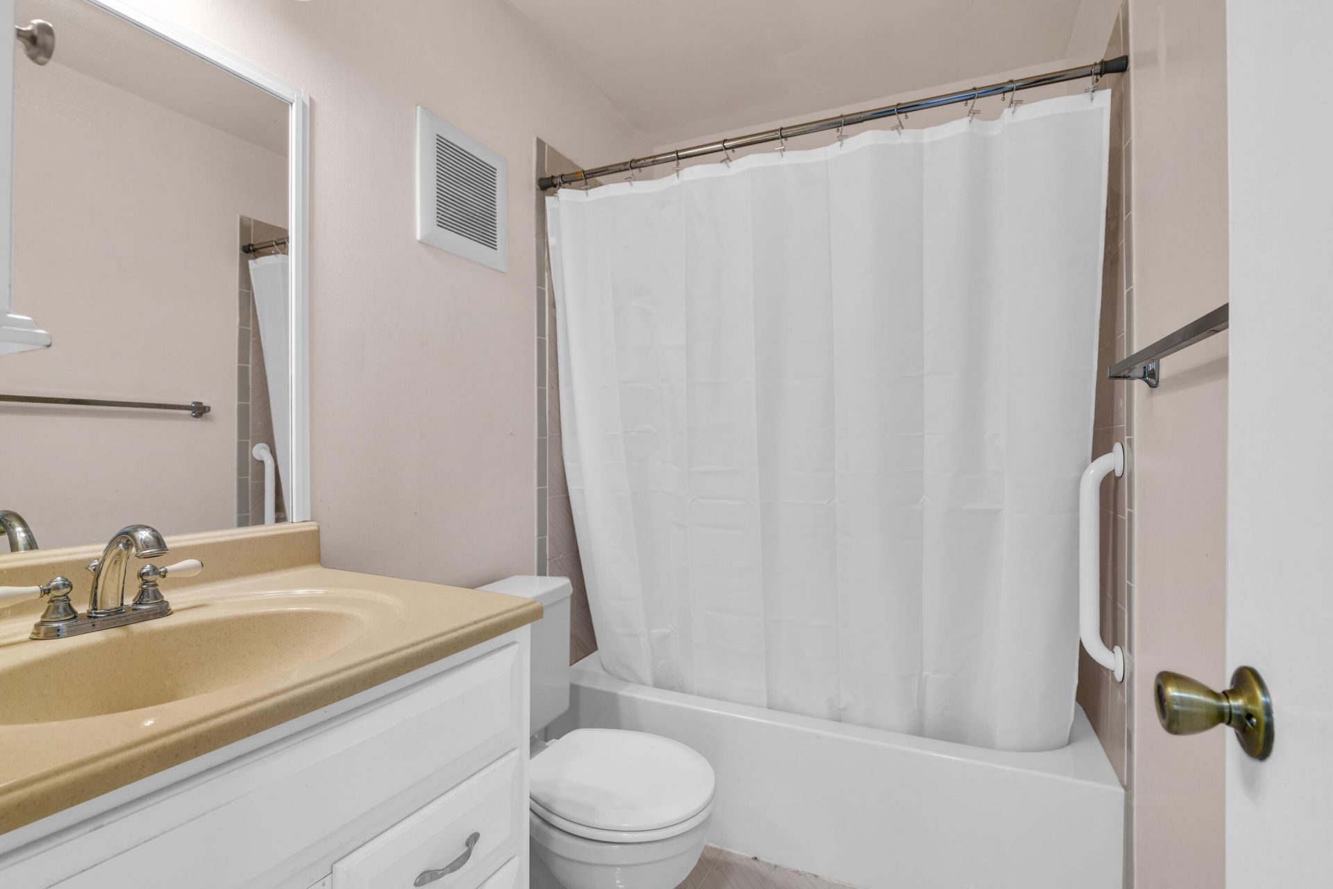 3930 NW 79th Way, Davie, FL 33024 Photo