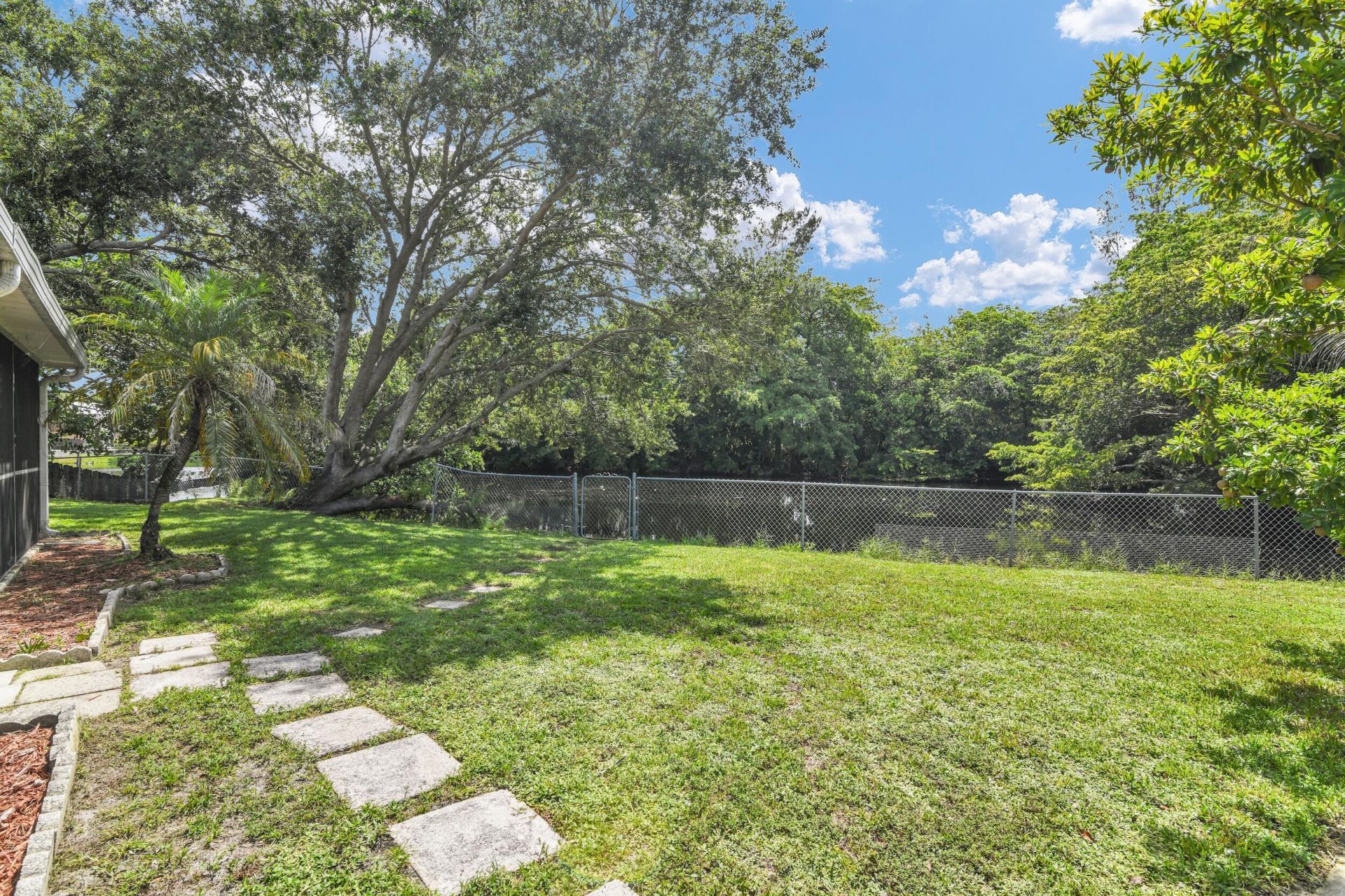 3930 NW 79th Way, Davie, FL 33024 Photo