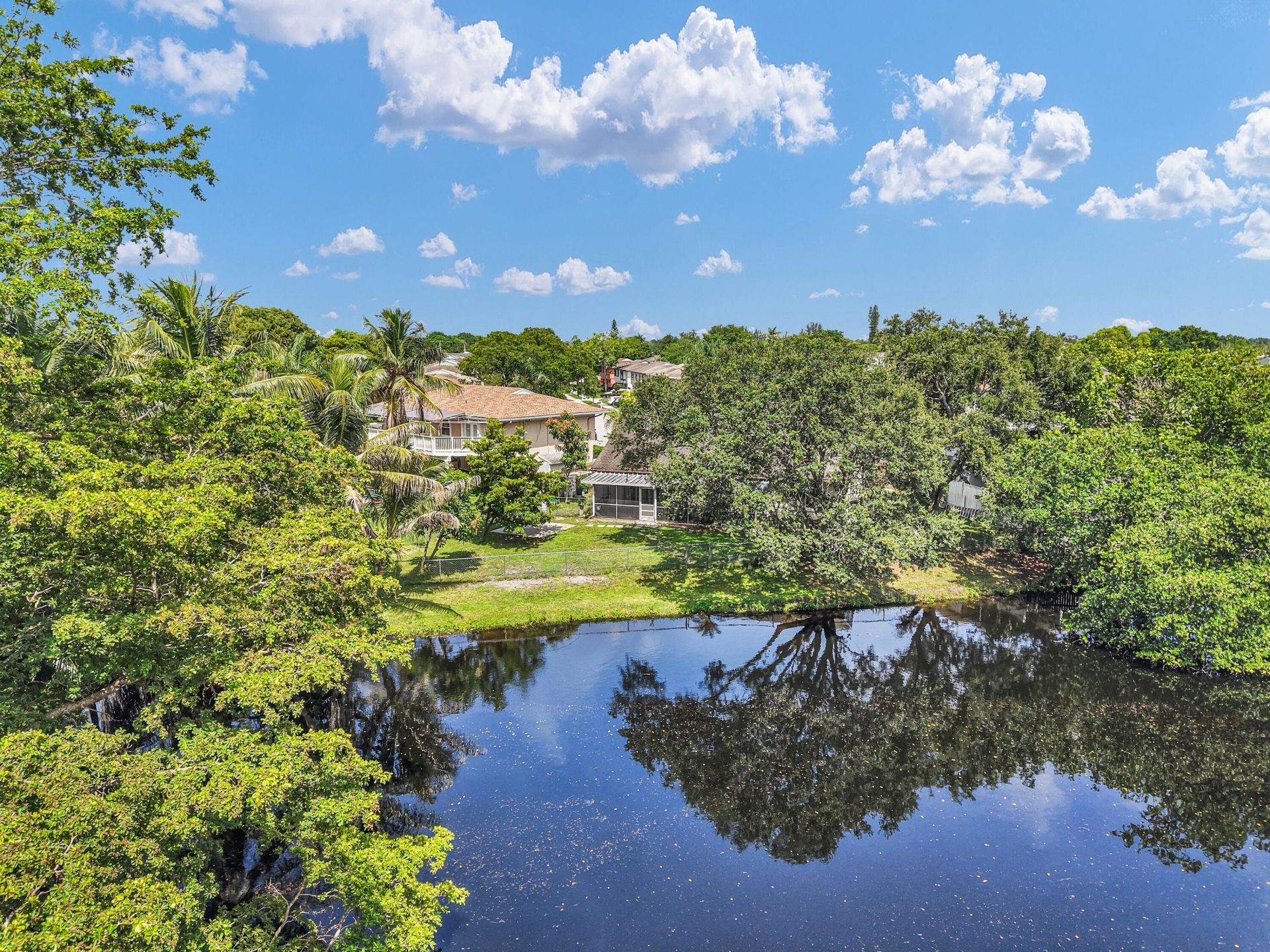 3930 NW 79th Way, Davie, FL 33024 Photo