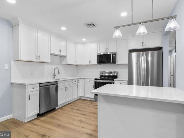 205 ROBIN ROAD , BROWNS MILLS, NJ 08015