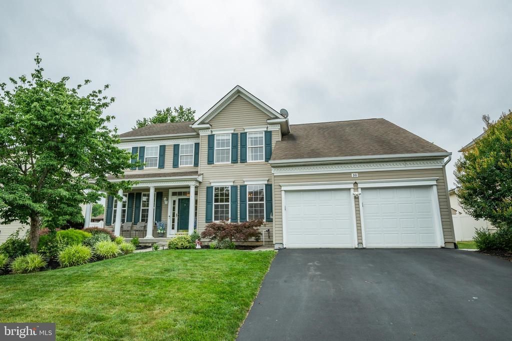 16 AMESBURY ROAD , FALLSINGTON, PA 19054
