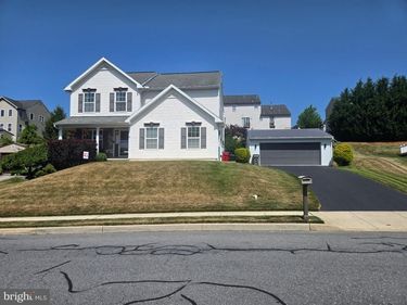 223 LONGVIEW DRIVE, READING, PA 19608