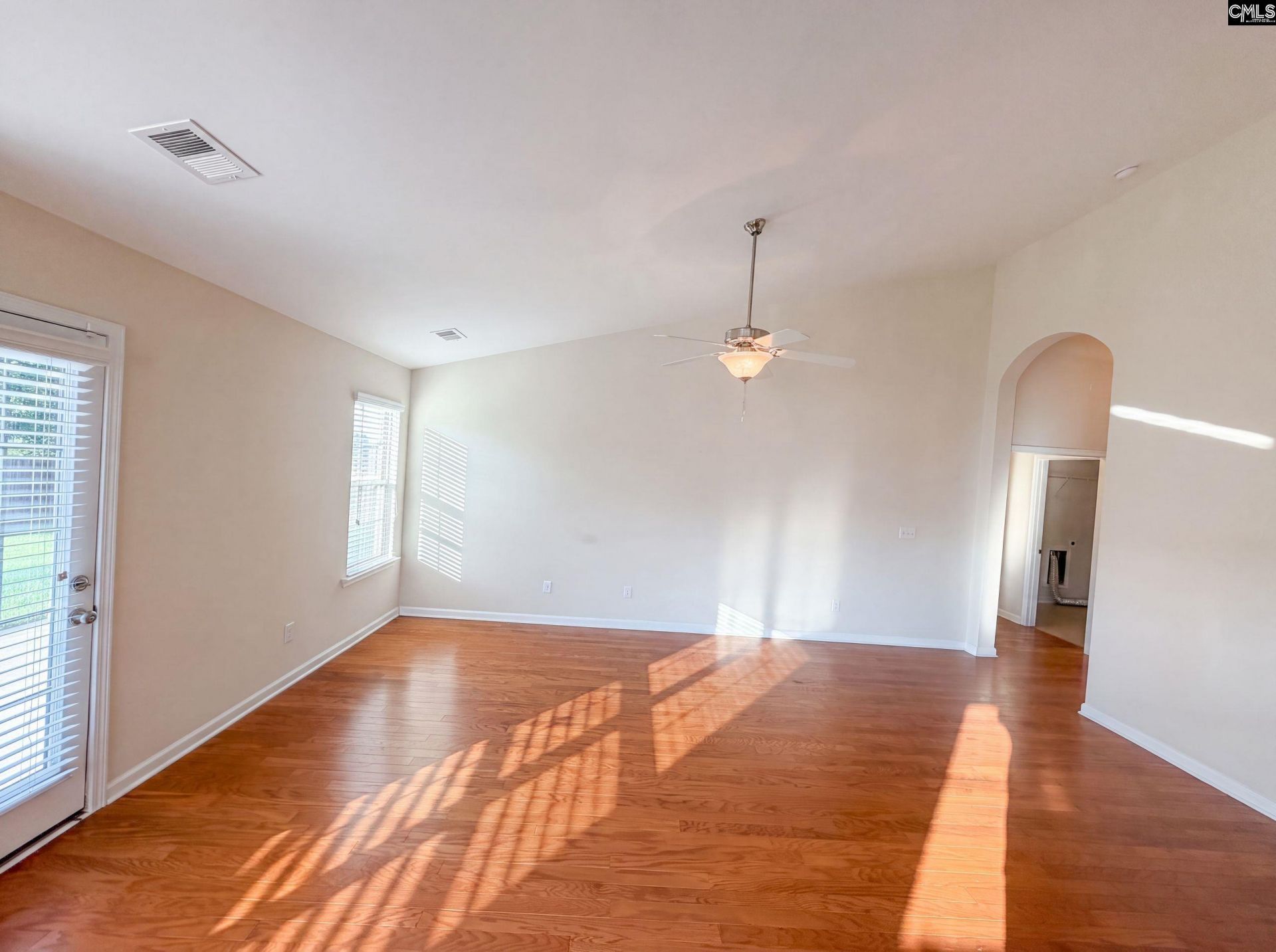 152 Castlefield Drive  Photo 11