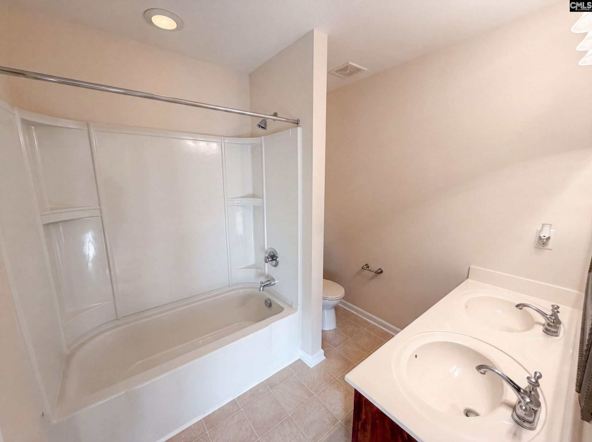 152 Castlefield Drive  Photo 17