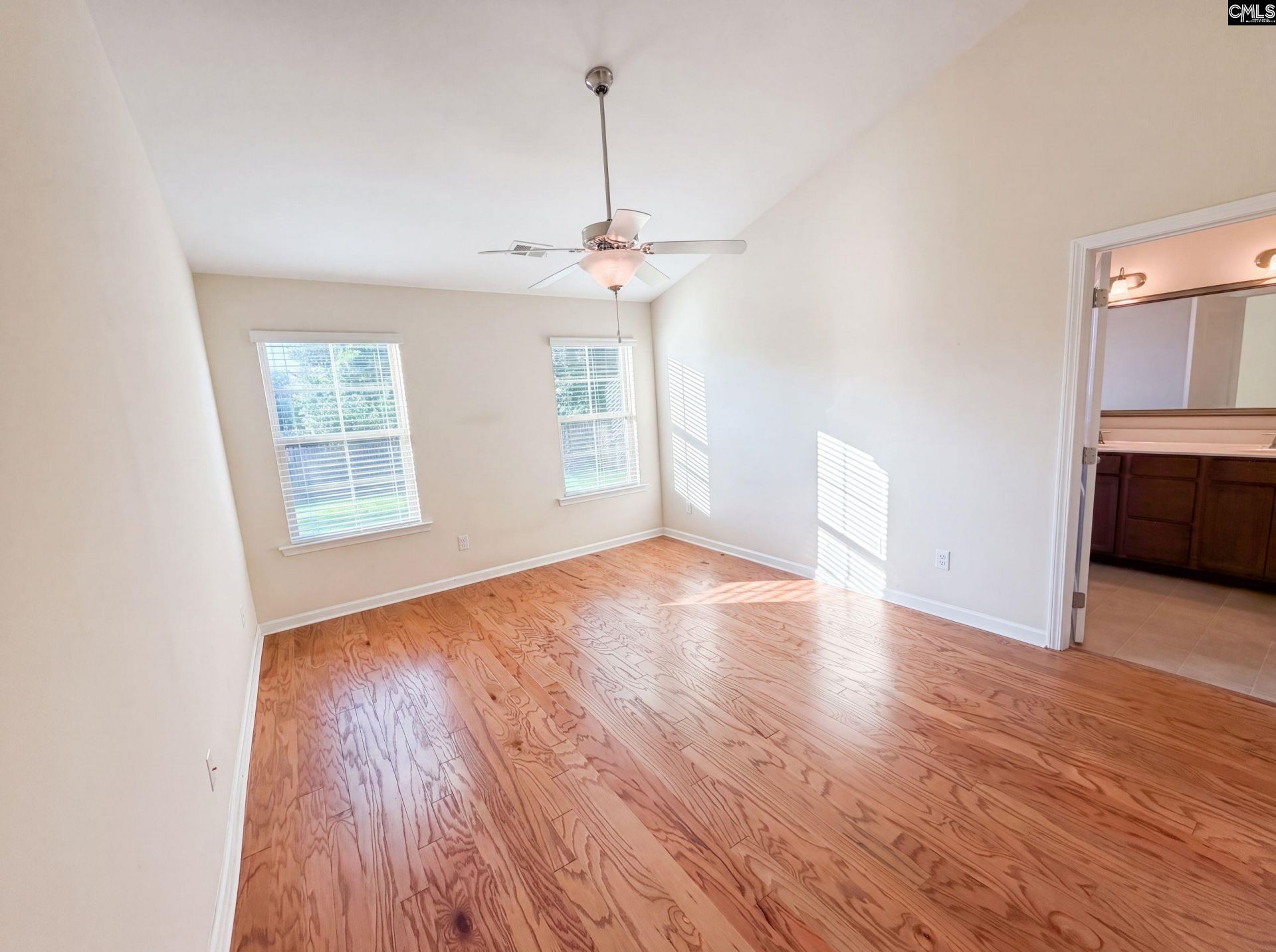 152 Castlefield Drive  Photo 4