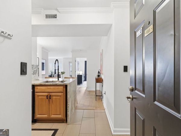 795 Hammond Drive, Unit 603, Sandy Springs, GA 30328