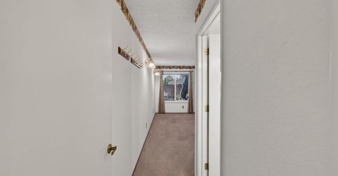 8024 Deer Lake Dr, Sacramento, CA 95823 Photo