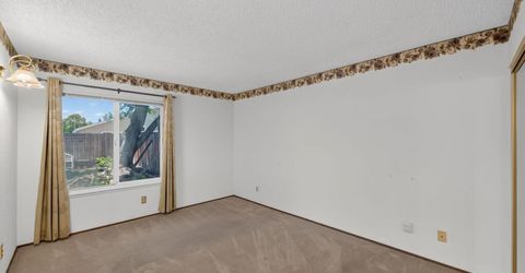 8024 Deer Lake Dr, Sacramento, CA 95823 Photo