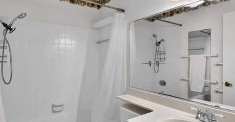 8024 Deer Lake Dr, Sacramento, CA 95823 Photo